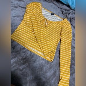 It’s a crop top long sleeve